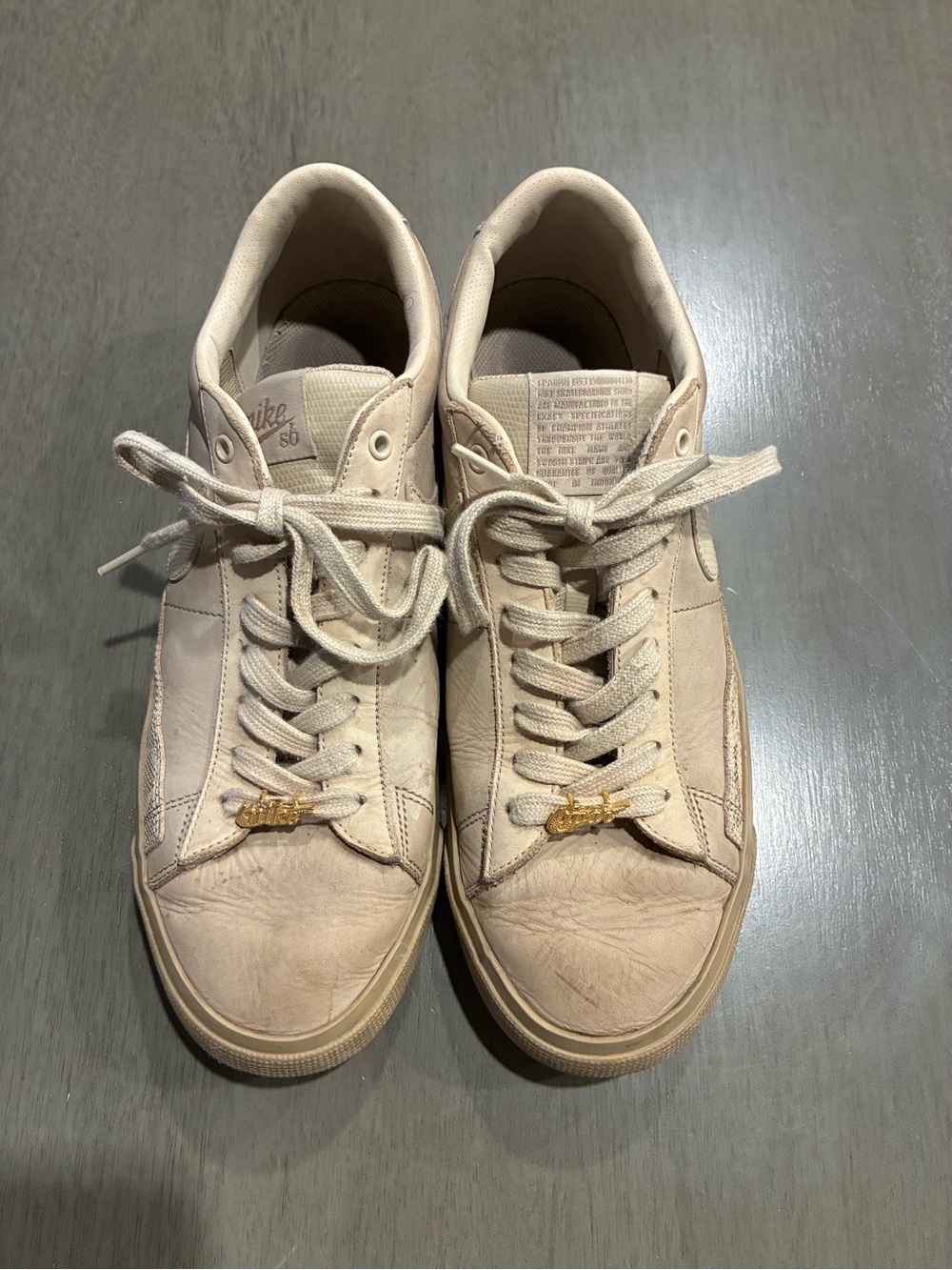 Nike SB mens Low-Top Sneakers in Light Beige